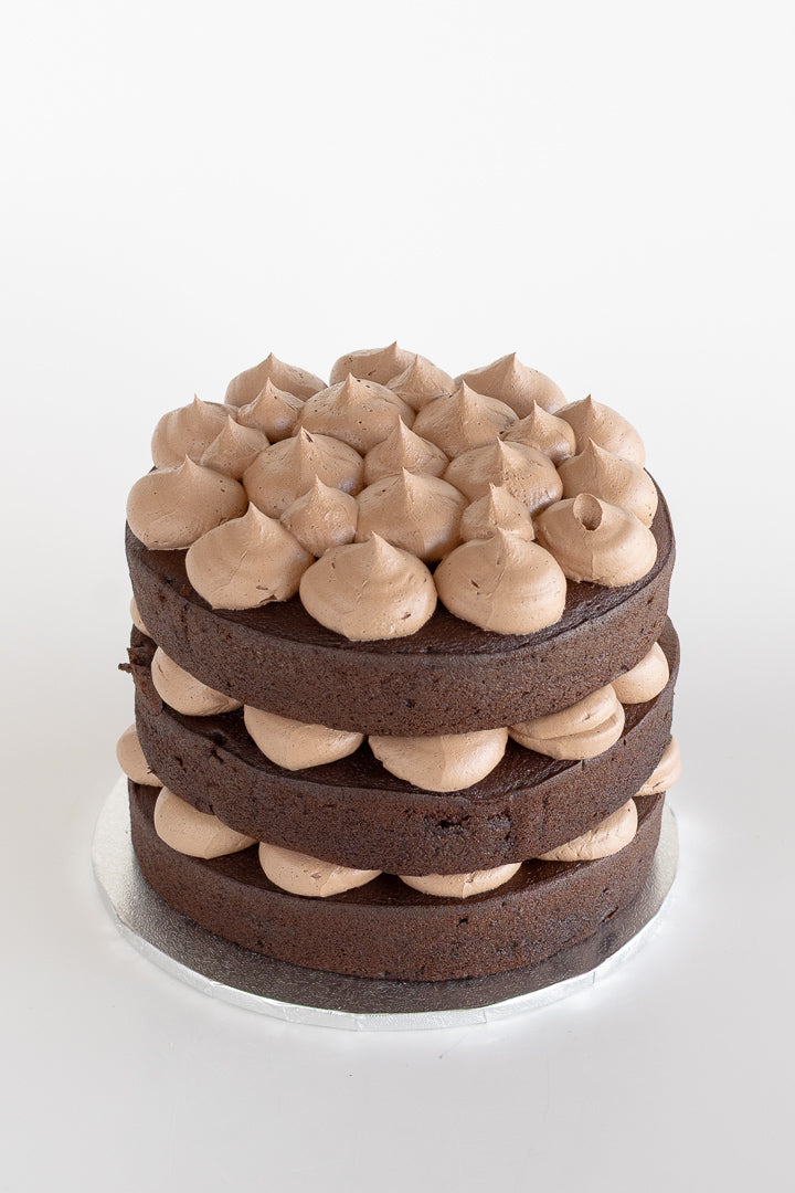 Chocolate Affair - Cutting Cake