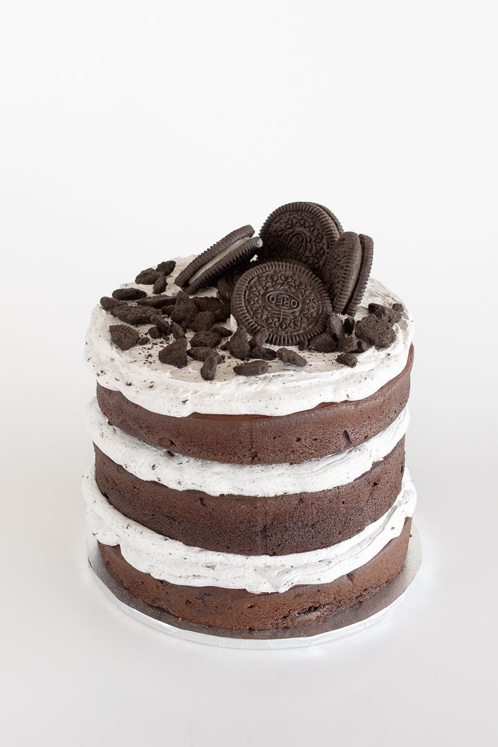Cookies and Cream (Made with Oreos) - Cutting Cake