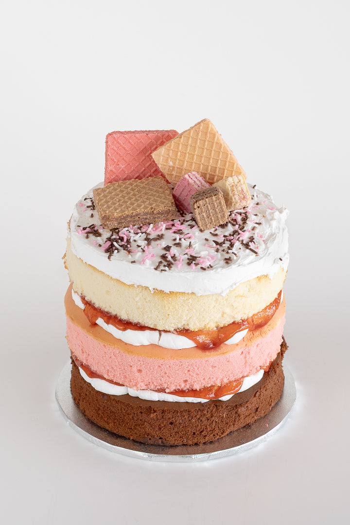 Neapolitan - Cutting Cake
