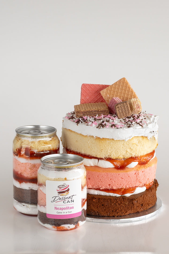 Neapolitan - Cutting Cake