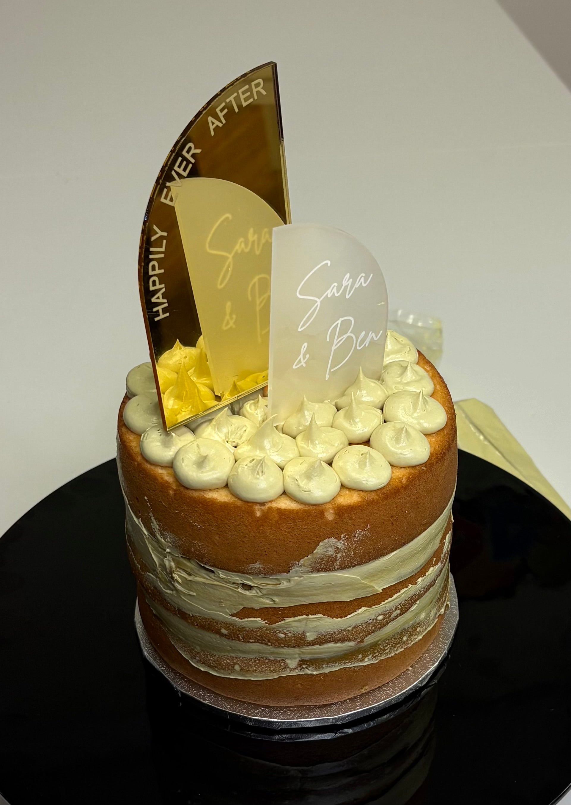 Pistachio Gold Cutting Cake